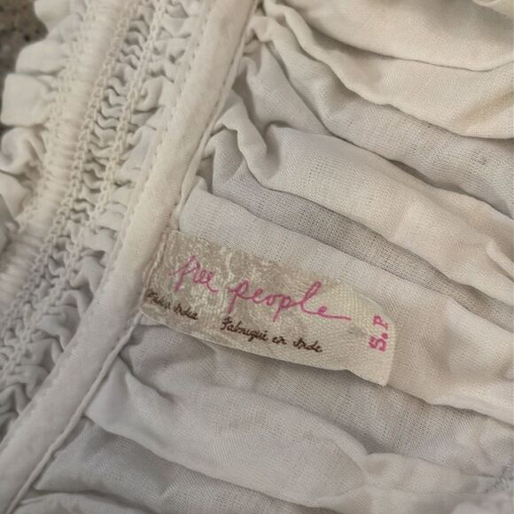 FREE PEOPLE Lace Sleeveless Shirt With Crossover Back - Picture 8 of 12